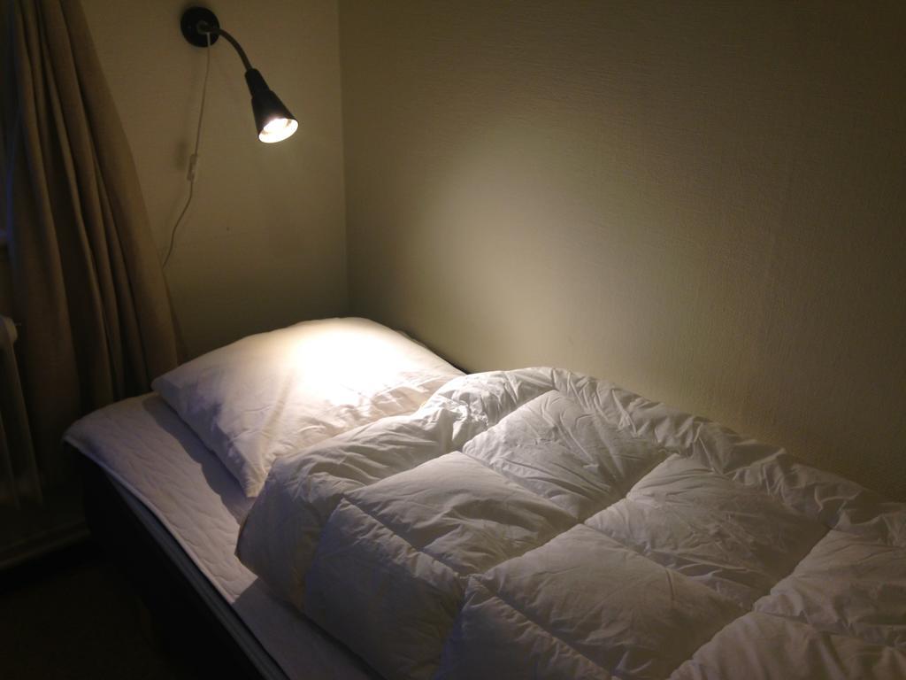 Ronneby Brunnspark Vandrarhem Och B&B Phòng bức ảnh