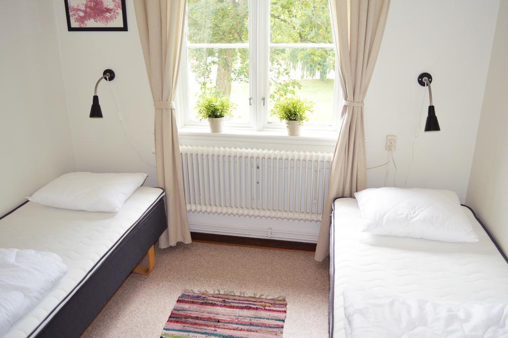 Ronneby Brunnspark Vandrarhem Och B&B Phòng bức ảnh