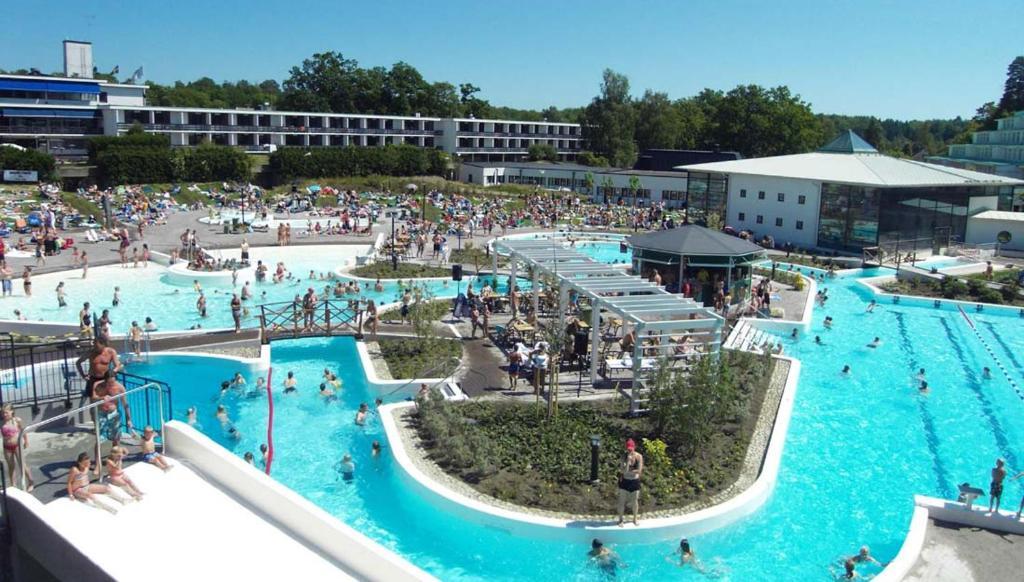 Ronneby Brunnspark Vandrarhem Och B&B Ngoại thất bức ảnh