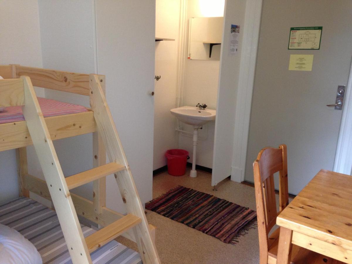 Ronneby Brunnspark Vandrarhem Och B&B Phòng bức ảnh