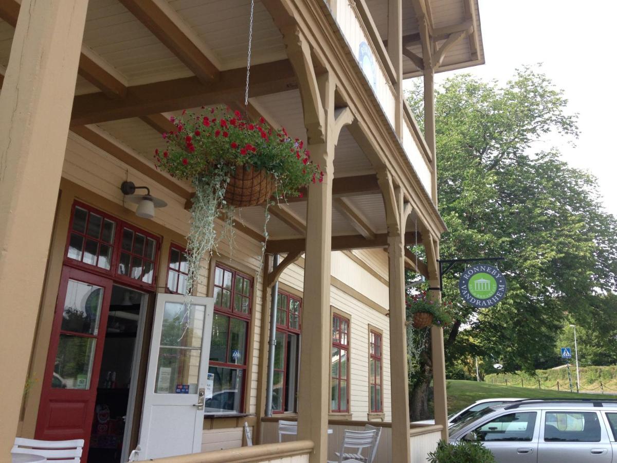 Ronneby Brunnspark Vandrarhem Och B&B Ngoại thất bức ảnh